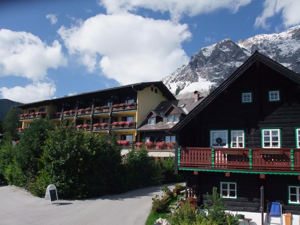 Ferienhotel Knollhof Ramsau am Dachstein Exterior photo